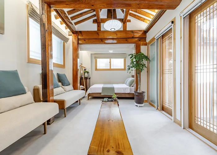 Private Traditional Hanok In Entire House , Memorystay Seúl